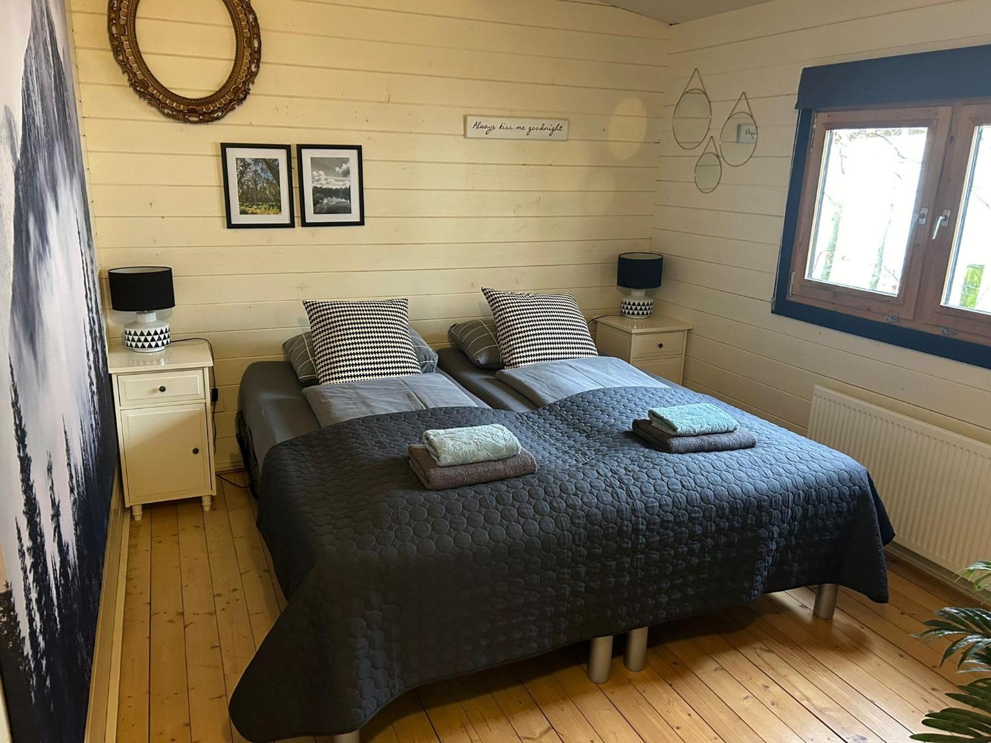Carpe Diem, Het Ruime Chalet Met Houtkachel Nabij Wildlands Emmen Schoonebeek 外观 照片